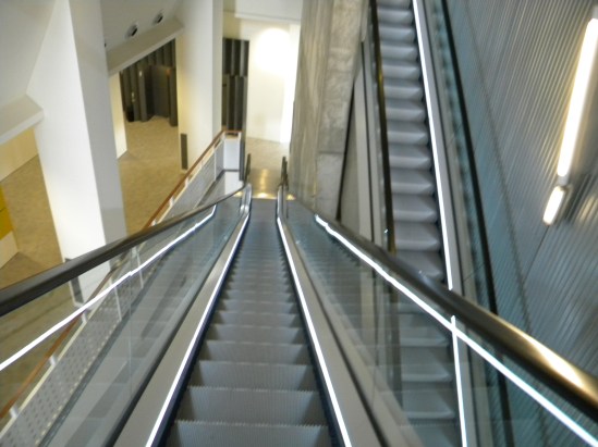 14 Escadas Rolantes