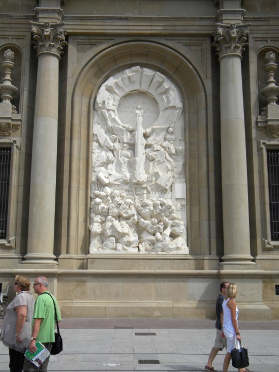 32 Basilica del Pilar